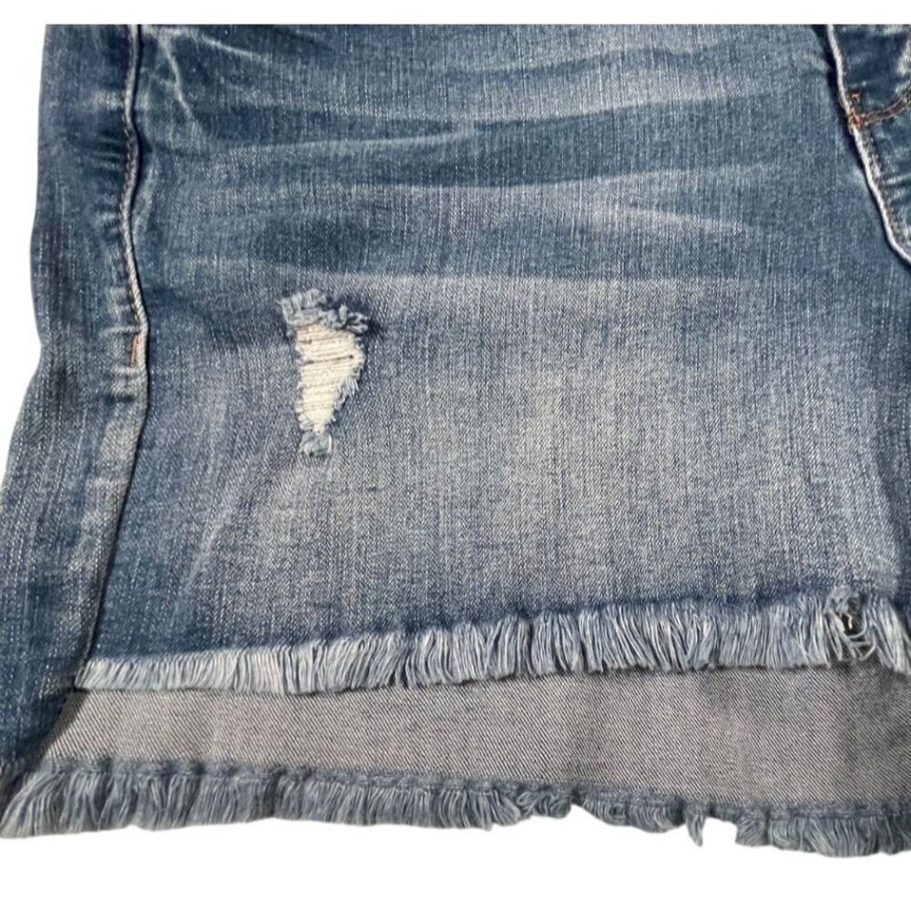 Royalty For Me Mid Rise Distressed Denim Shorts Size 10 Frayed Hem - Picture 8 of 11